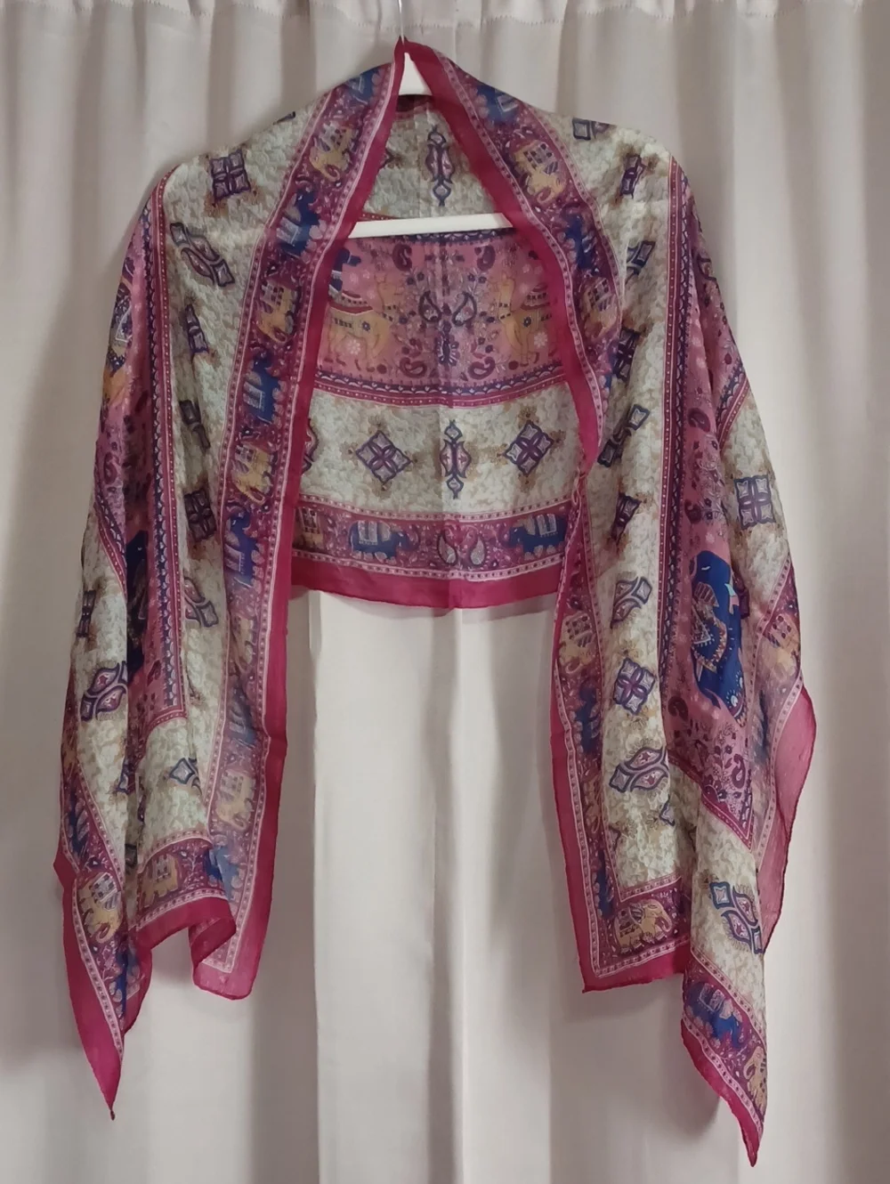 Vintage India Elephant Camel Paisley Scarf Silk Feel Oblong Boho Wrap Appx 68×19